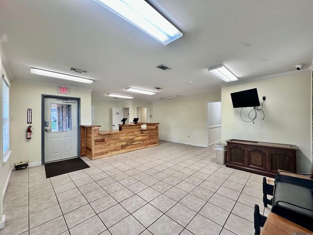 318 E Cornerview St, Gonzales, LA 70737