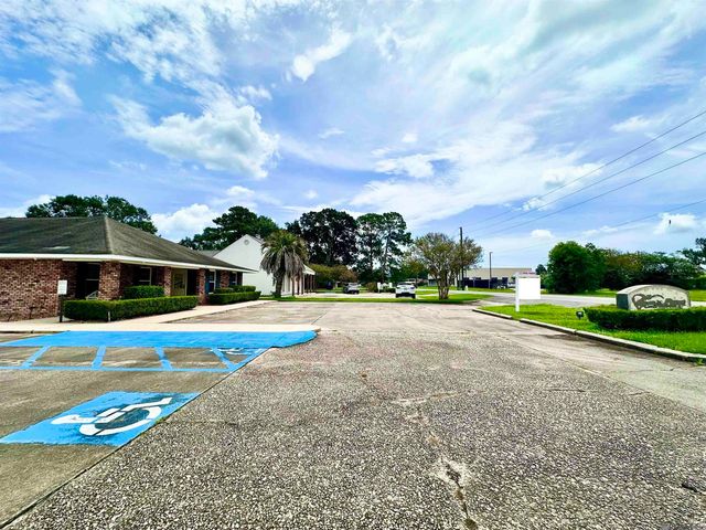 318 E Cornerview St, Gonzales, LA 70737