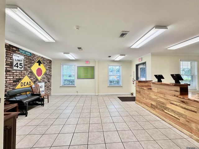 318 E Cornerview St, Gonzales, LA 70737