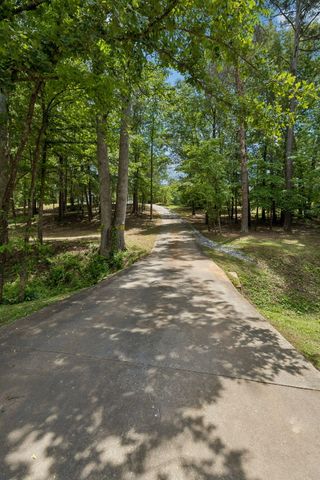 10514 E Brainerd Road, Apison, TN 37302