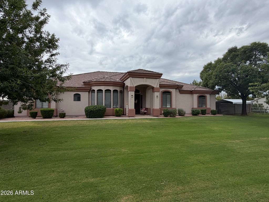 2215 E VIRGINIA Street, Mesa, AZ 85213 — exterior
