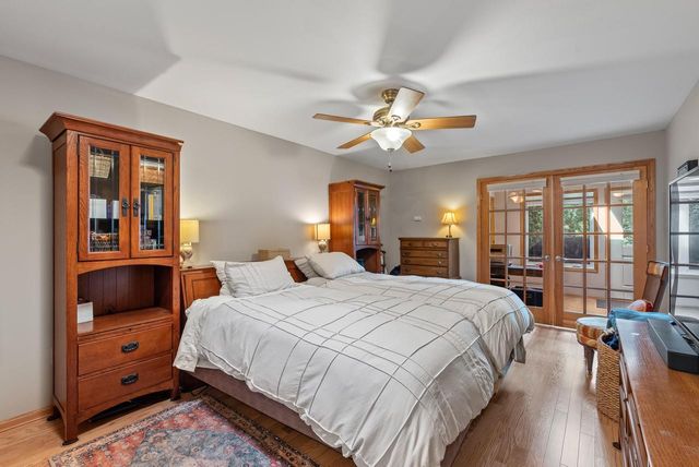 7214 W Mequon Square DRIVE, Mequon, WI 53092