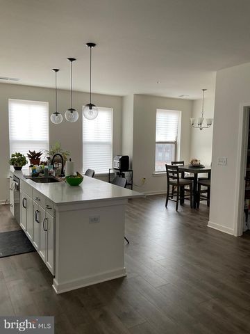 45968 SWALLOW TER, Sterling, VA 20165