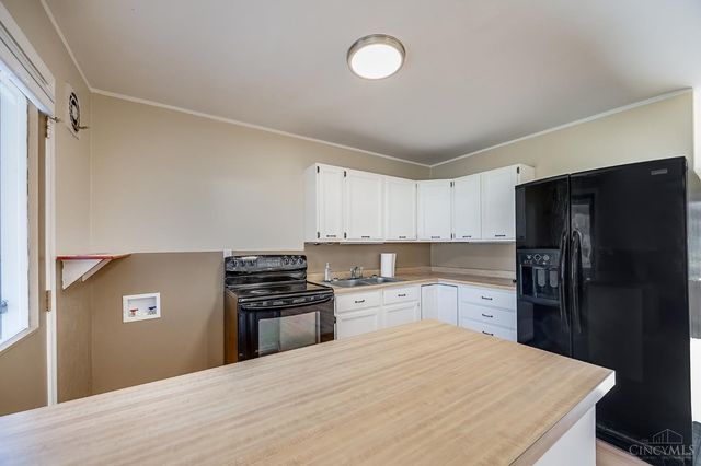 143 Flintstone Drive, Harrison, OH 45030