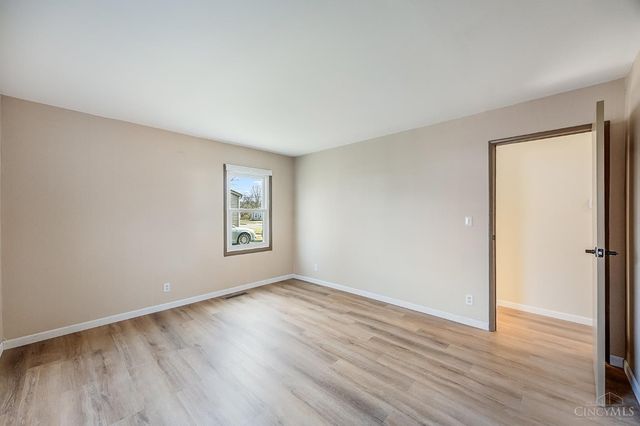 143 Flintstone Drive, Harrison, OH 45030