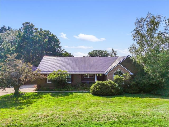 6031 Woodcrest Avenue NE, Canton, OH 44721