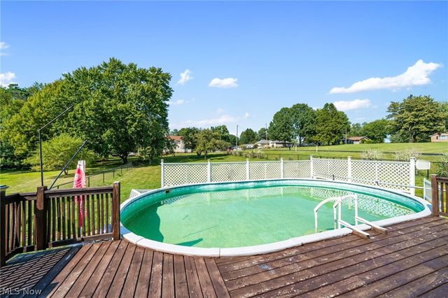 6031 Woodcrest Avenue NE, Canton, OH 44721