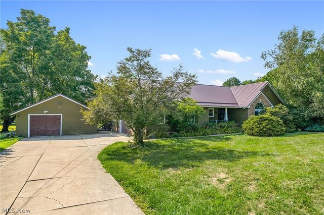 6031 Woodcrest Avenue NE, Canton, OH 44721