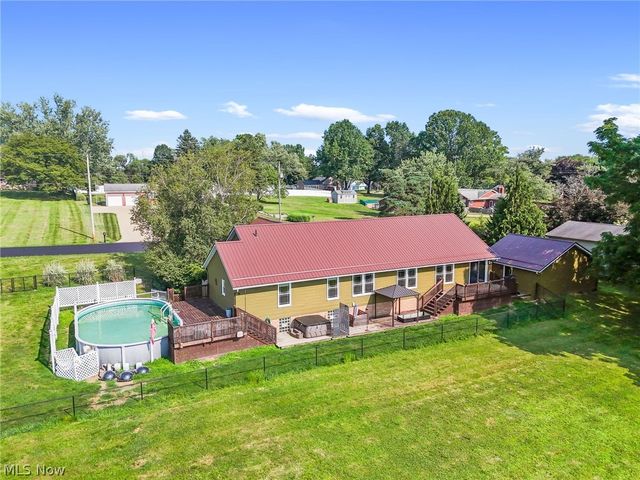 6031 Woodcrest Avenue NE, Canton, OH 44721