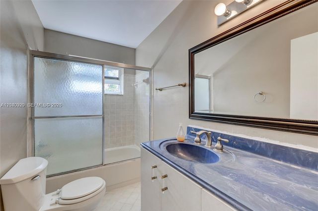 350 Sunshine Dr, Coconut Creek, FL 33066