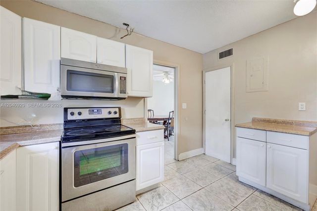 350 Sunshine Dr, Coconut Creek, FL 33066