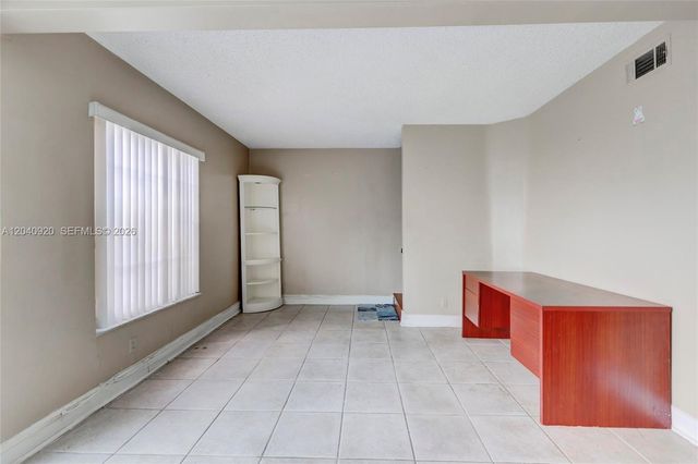 350 Sunshine Dr, Coconut Creek, FL 33066