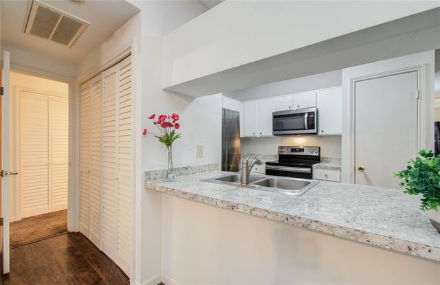 2023 Gentryside Drive 109, Houston, TX 77077