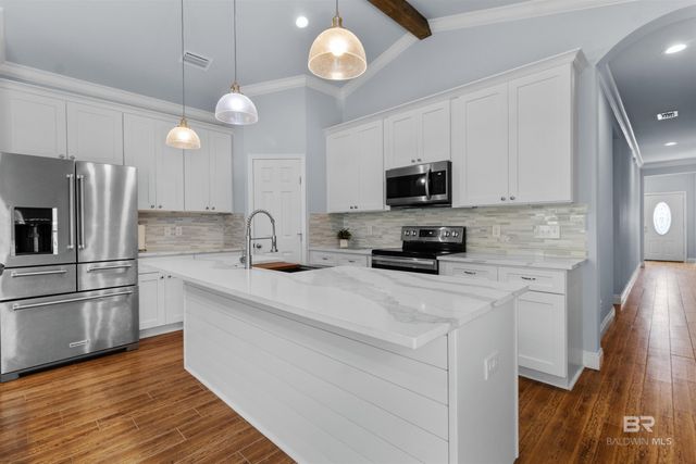 927 Periwinkle Lane, Foley, AL 36535