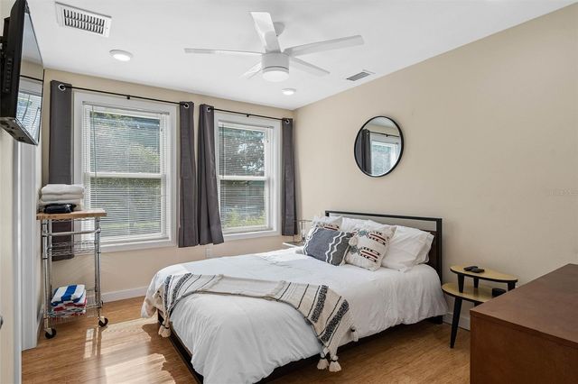 1500 9TH AVENUE N, St Petersburg, FL 33705