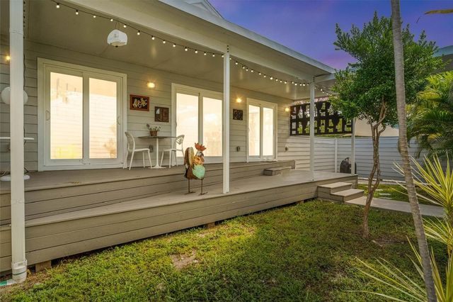 1500 9TH AVENUE N, St Petersburg, FL 33705