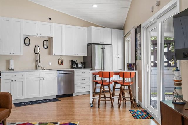 1500 9TH AVENUE N, St Petersburg, FL 33705