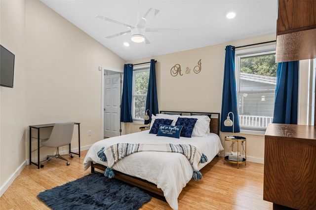 1500 9TH AVENUE N, St Petersburg, FL 33705