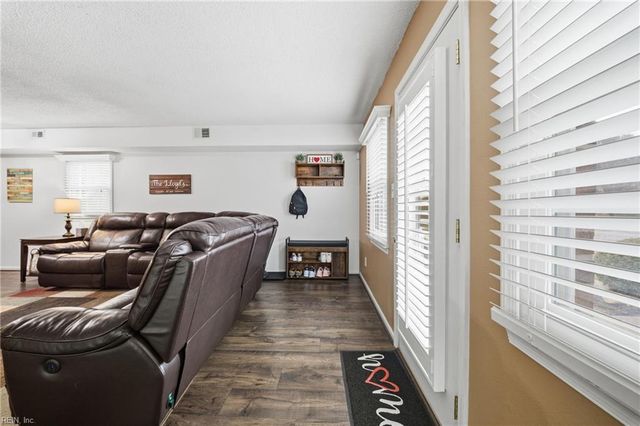 3093 Reese DR, Portsmouth, VA 23703