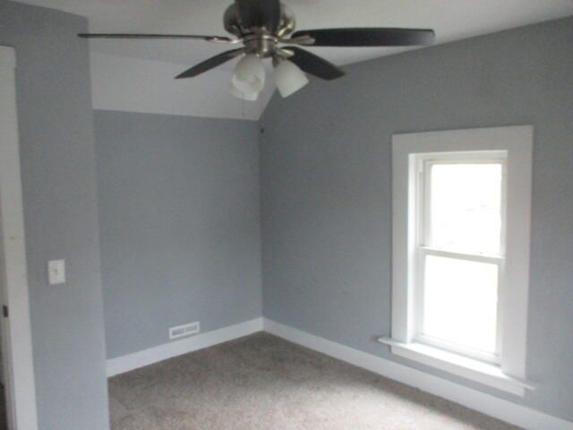 120 Hillsborough Street, Hartford, MI 49057