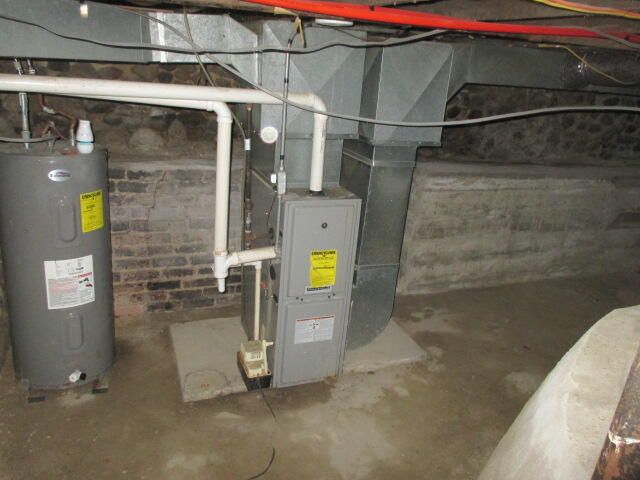 120 Hillsborough Street, Hartford, MI 49057