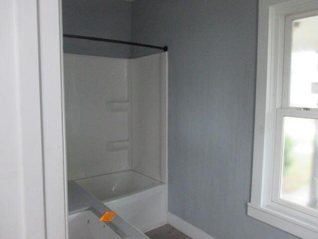 120 Hillsborough Street, Hartford, MI 49057