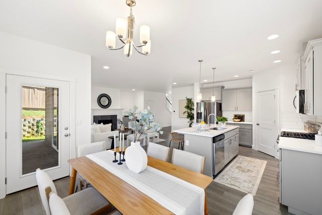 15240 SE 255th Court, Covington, WA 98042