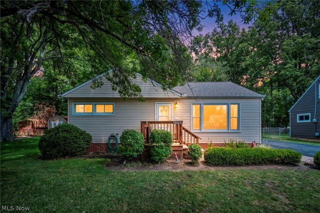 301 E 317th Street, Willowick, OH 44095