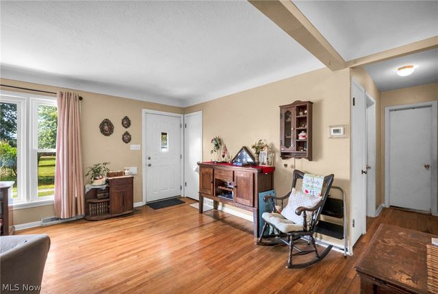301 E 317th Street, Willowick, OH 44095