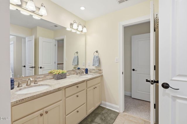 6 King William Court, Raleigh, NC 27613