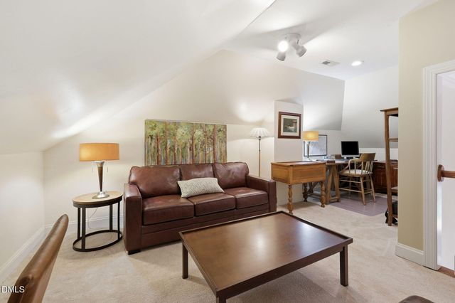 6 King William Court, Raleigh, NC 27613