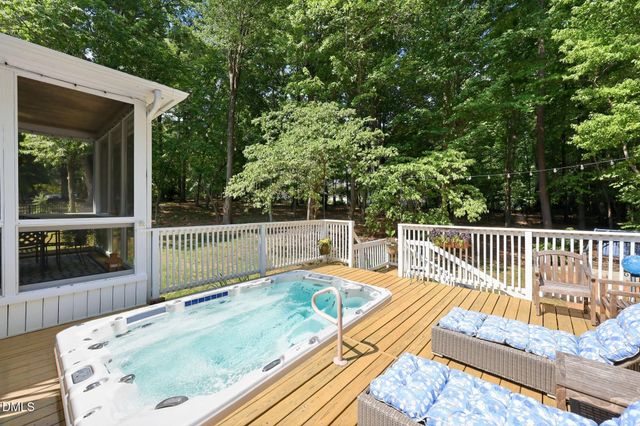 6 King William Court, Raleigh, NC 27613