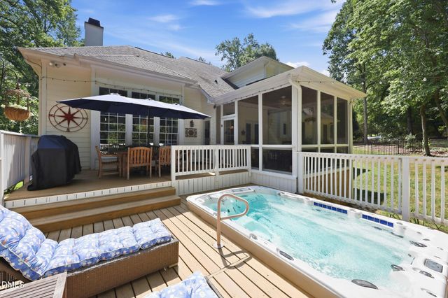 6 King William Court, Raleigh, NC 27613