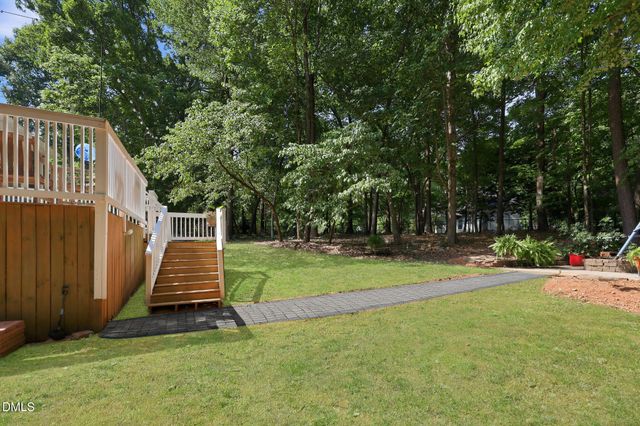 6 King William Court, Raleigh, NC 27613