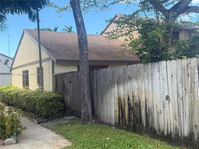 21133 NE 4th Ct, Miami, FL 33179