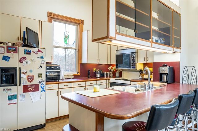 6392 Main ST, Gloucester, VA 23061