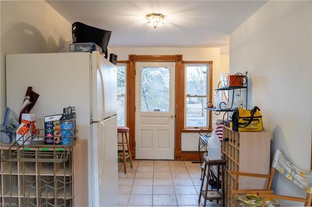 6392 Main ST, Gloucester, VA 23061