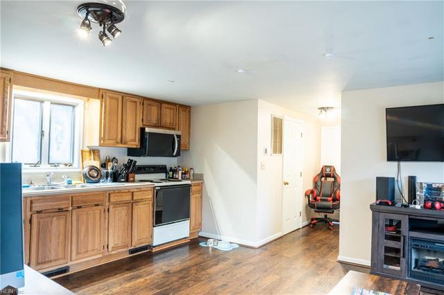 6392 Main ST, Gloucester, VA 23061