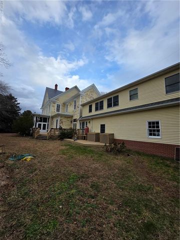 6392 Main ST, Gloucester, VA 23061