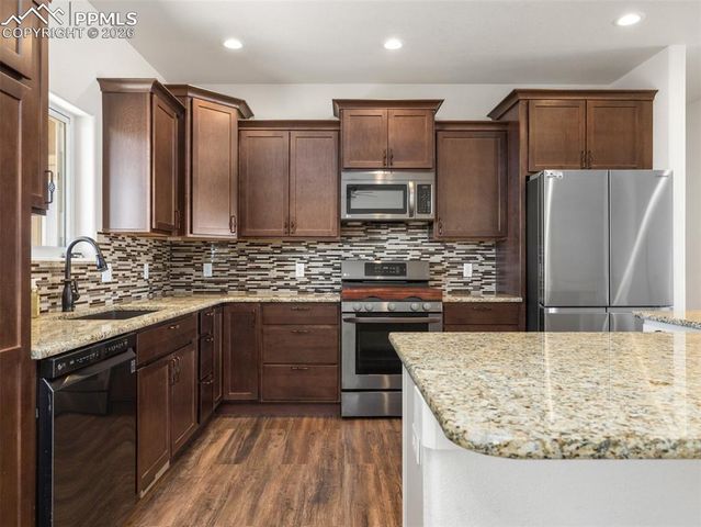 1194 E Gunpowder Lane, Pueblo, CO 81007