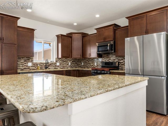 1194 E Gunpowder Lane, Pueblo, CO 81007