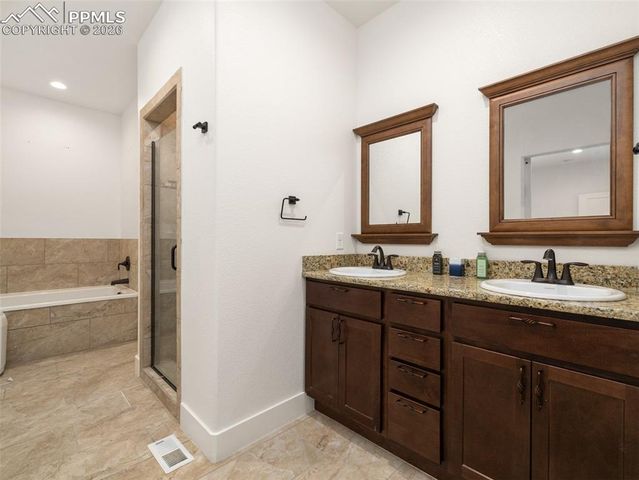 1194 E Gunpowder Lane, Pueblo, CO 81007