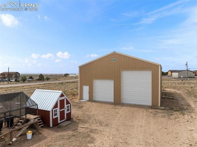 1194 E Gunpowder Lane, Pueblo, CO 81007
