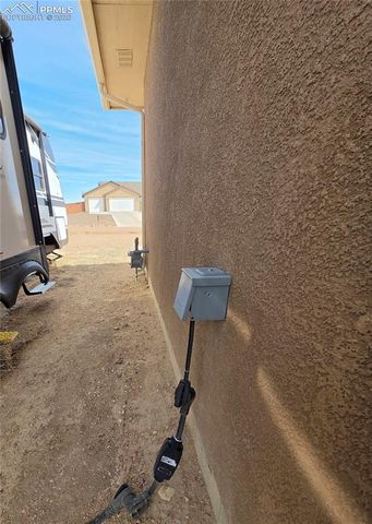 1194 E Gunpowder Lane, Pueblo, CO 81007
