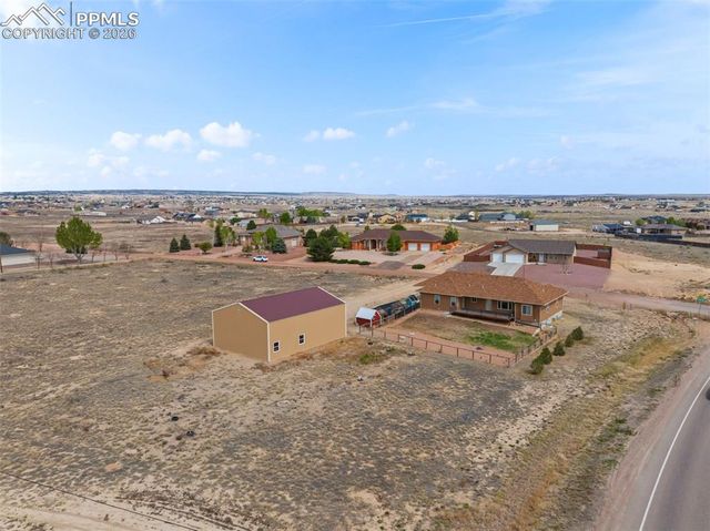 1194 E Gunpowder Lane, Pueblo, CO 81007