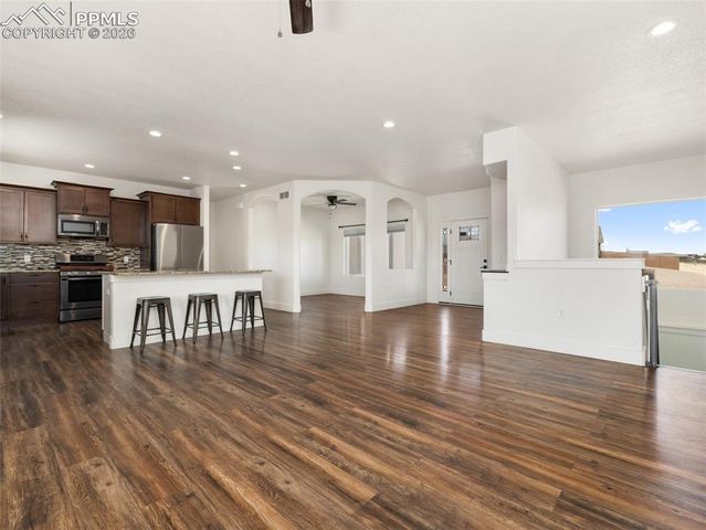 1194 E Gunpowder Lane, Pueblo, CO 81007
