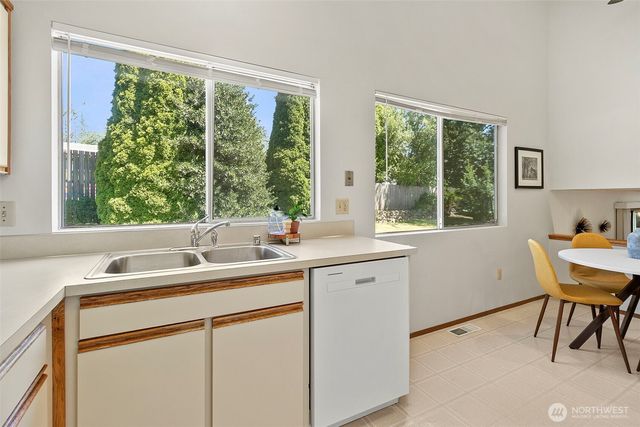 25312 45th Avenue S, Kent, WA 98032