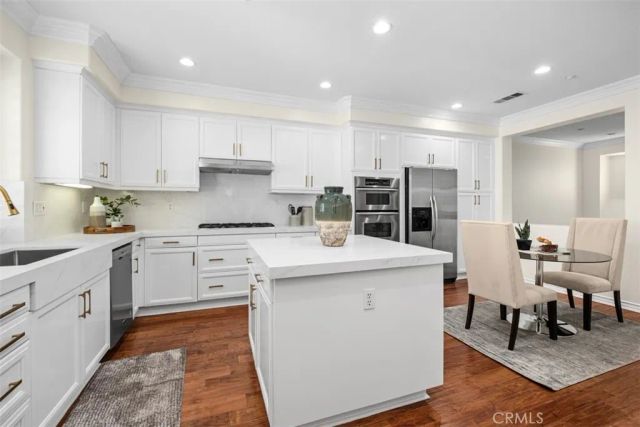 21265 Baeza Circle, Huntington Beach, CA 92648