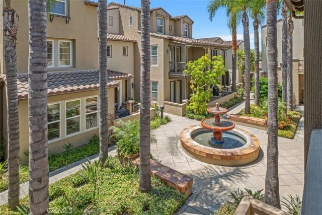 21265 Baeza Circle, Huntington Beach, CA 92648