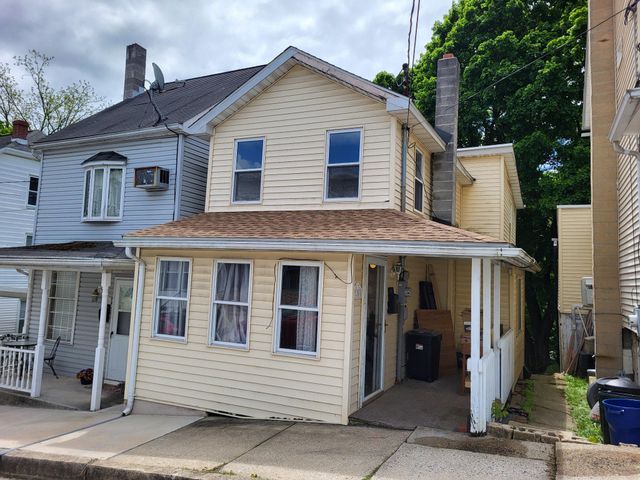 250 VAN GELDER ST, Tamaqua, PA 18252